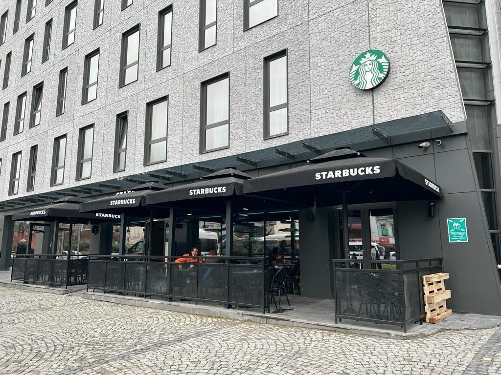 Cher Hotel & Spa Taksim Istanbul Exteriör bild Starbucks in Helsinki, Finland